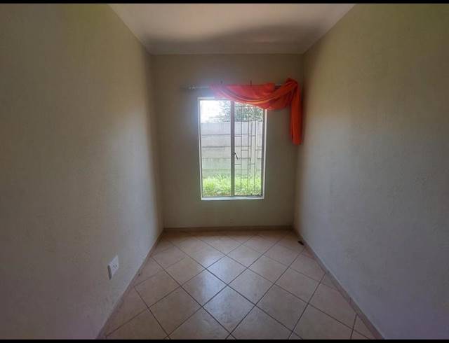 2 BEDROOM APARTMENT FOR SALE IN OLIEVENHOUTBOSCH